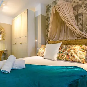 sw-jara-centro-apartamento-boutique.es-andalucia.com/