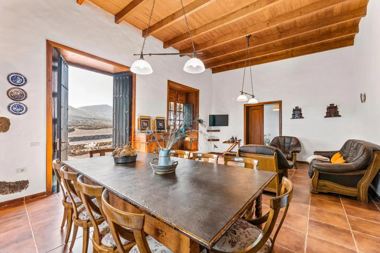 Semesterbostad Petit La Geria Lanzarote Villa Tías